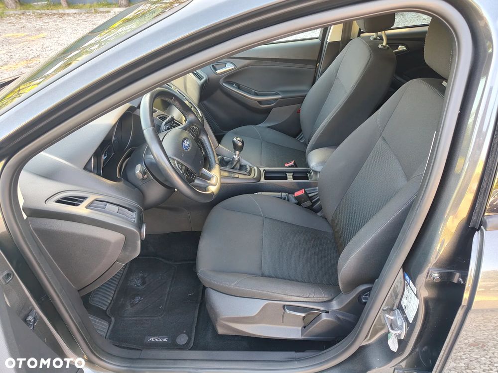 Ford Focus - 13