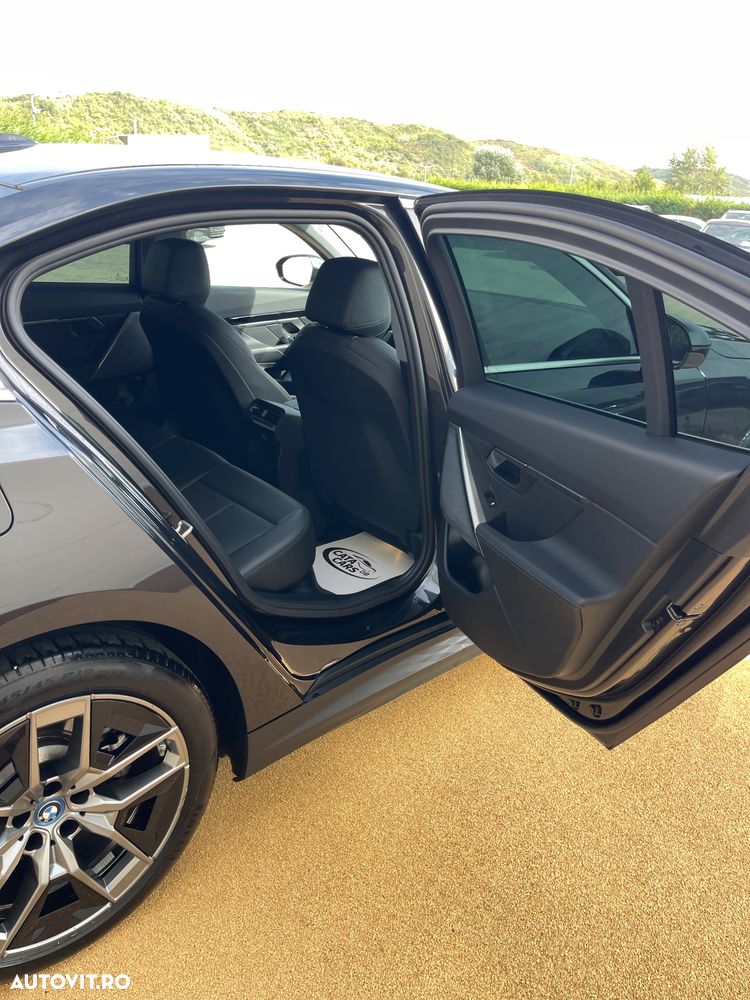 BMW Seria 5 530e Aut. - 21