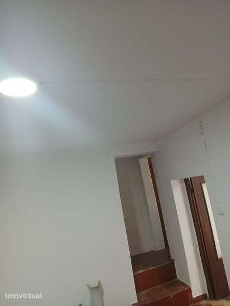 Vende-se casa renovada - Grande imagem: 4/6