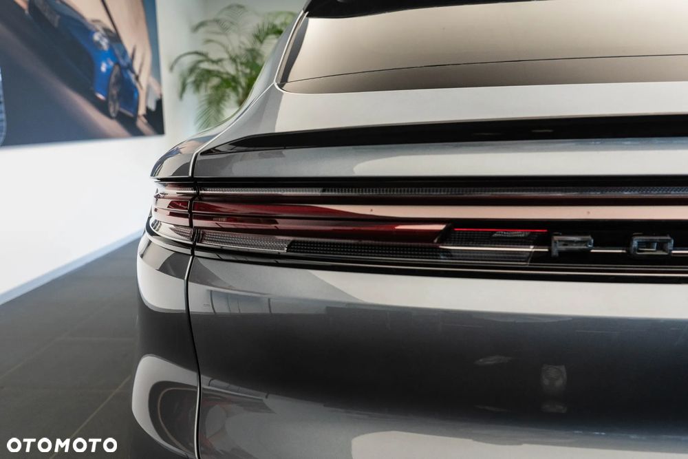Porsche Cayenne E-Hybrid PHEV Black Edition - 38