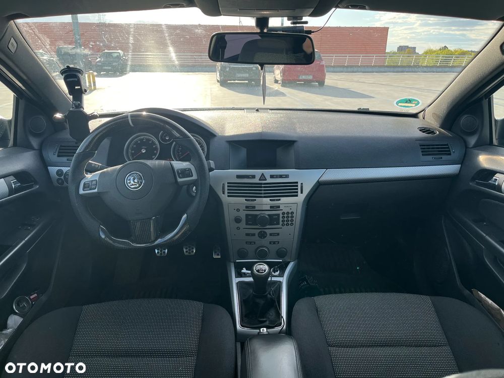 Opel Astra 2.0 T Cosmo - 12