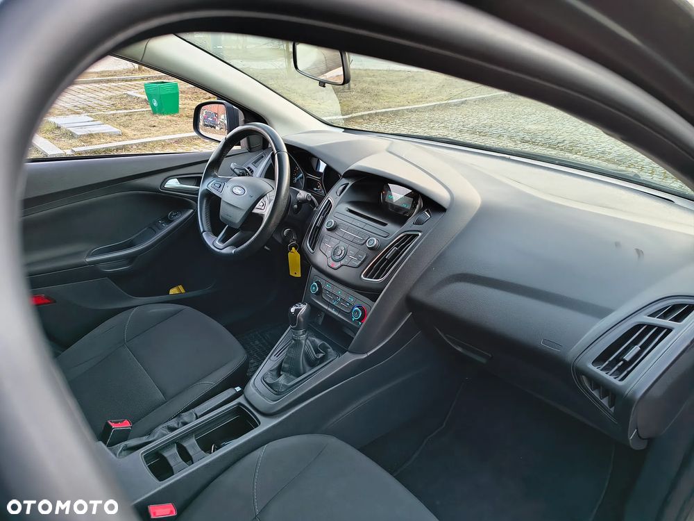 Ford Focus 1.6 Edition - 5