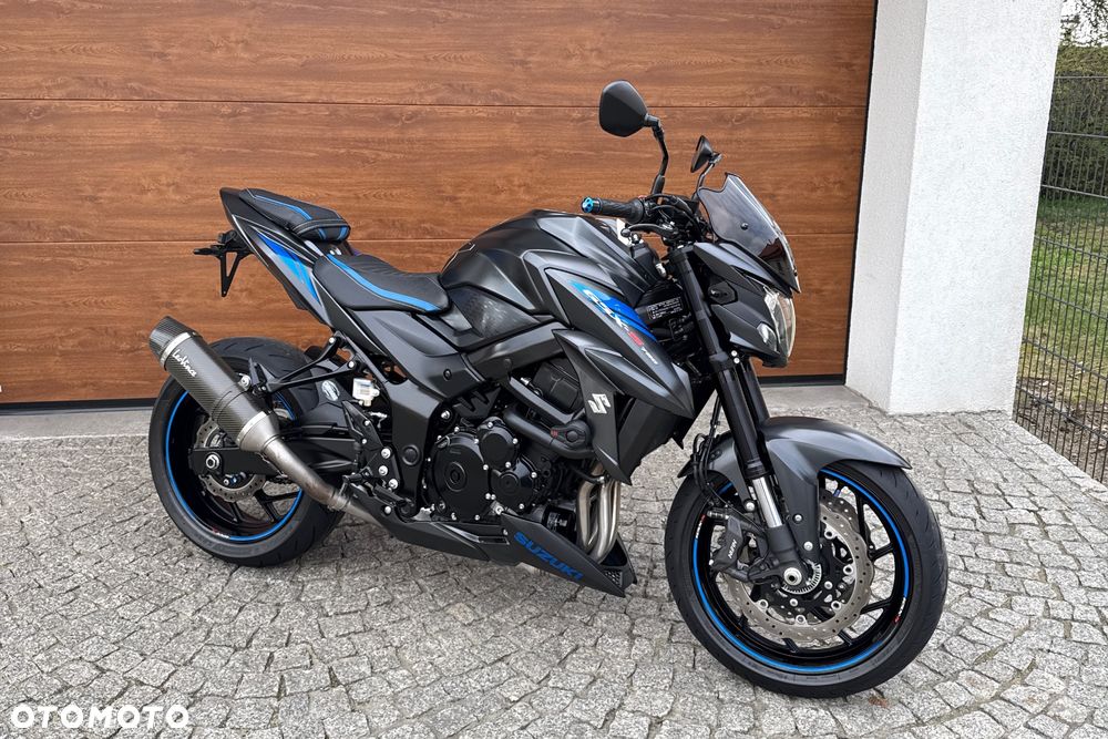 Suzuki GSX - 1