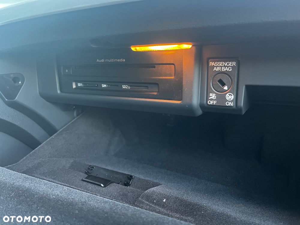 Audi A4 Allroad - 32