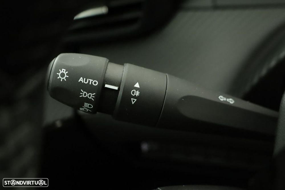 Peugeot 208 1.2 PureTech Style - 17