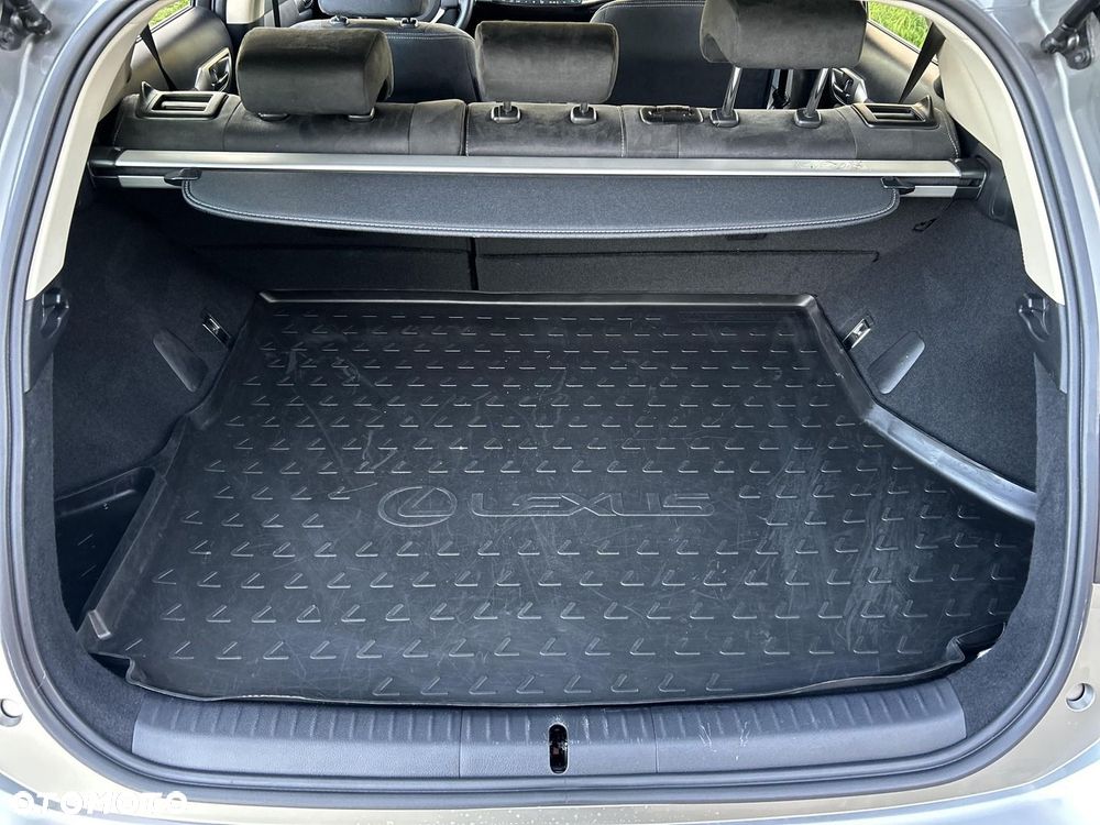 Lexus CT - 27