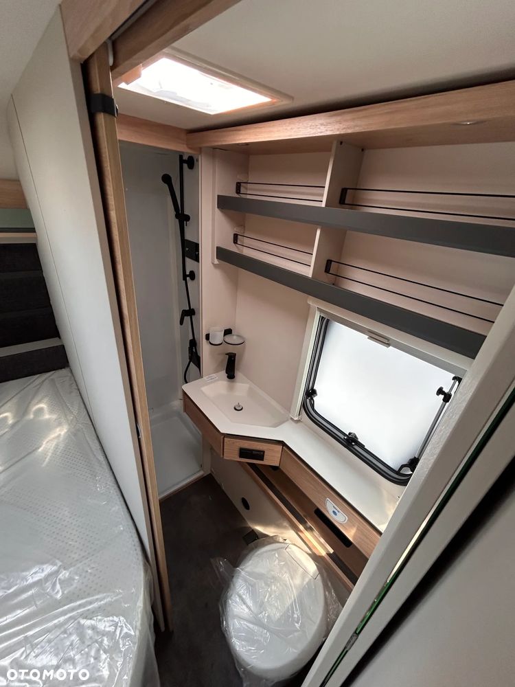 Dethleffs Camper 730 FKR - 35