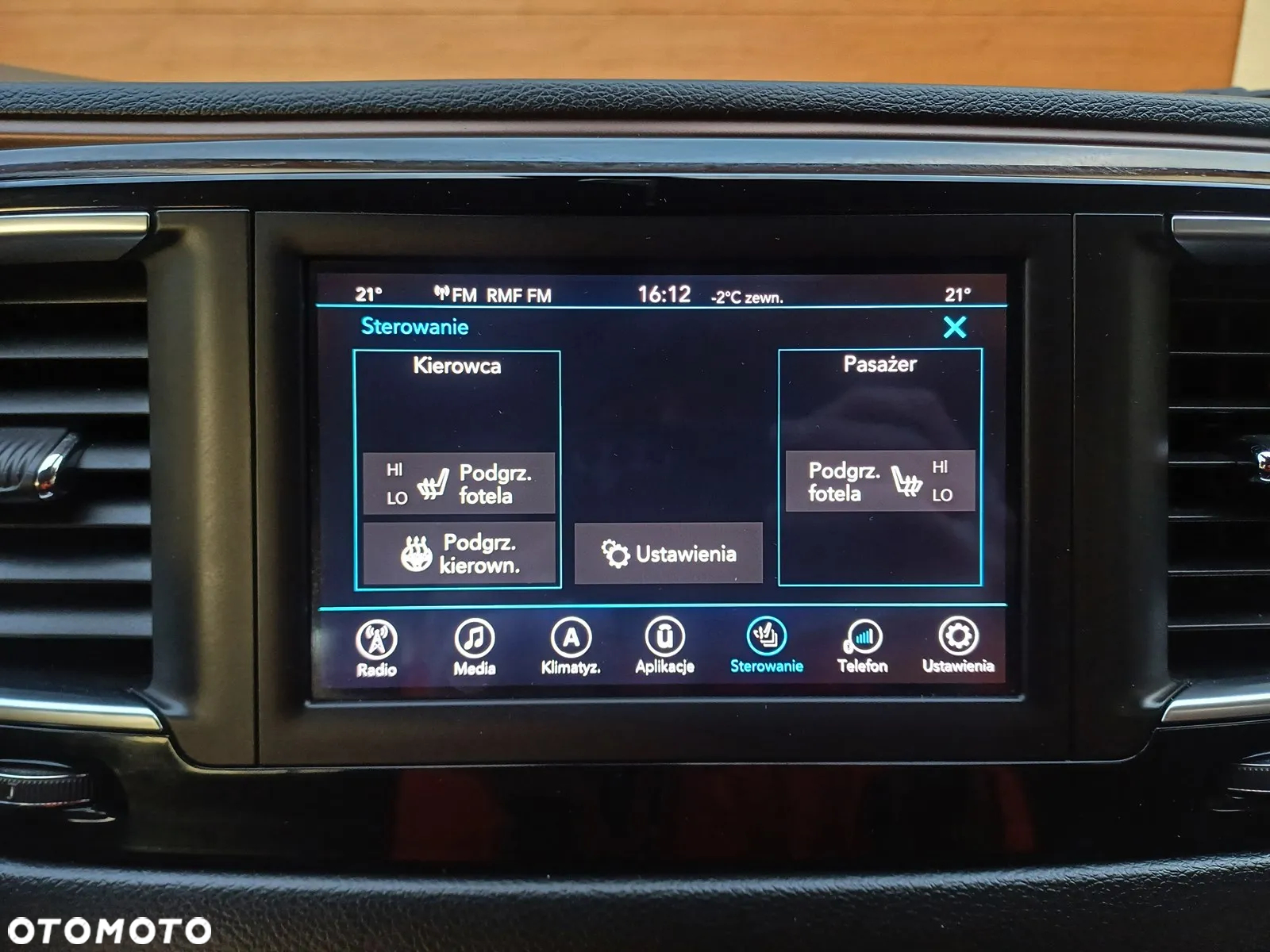 Chrysler Pacifica - 21