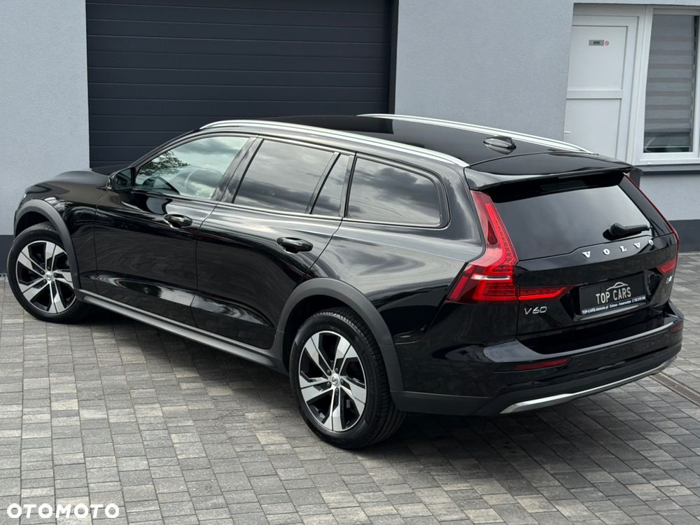 Volvo V60 Cross Country B4 D AWD Geartronic Pro - 23