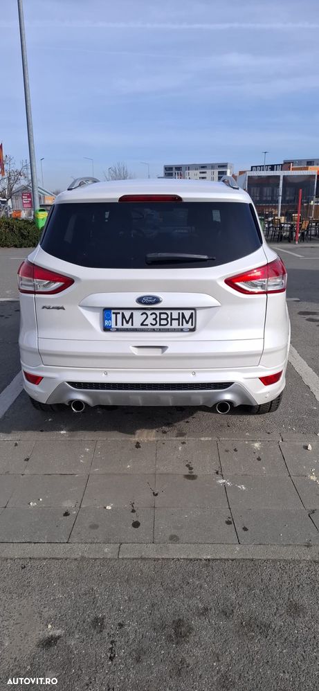 Ford Kuga 2.0 TDCi 4WD Powershift Titanium - 3