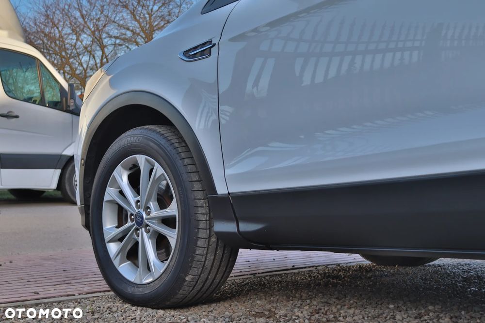 Ford Kuga 2.0 TDCi 2x4 Business Edition - 12