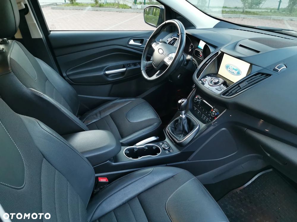 Ford Kuga 1.5 EcoBoost 2x4 Titanium - 7
