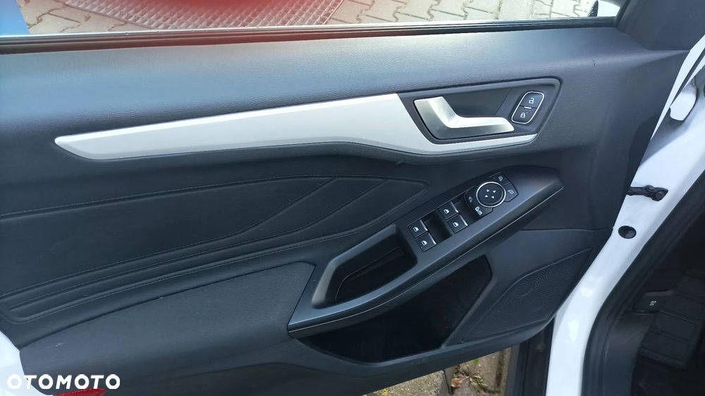 Ford Focus 2.0 EcoBlue Titanium X - 16