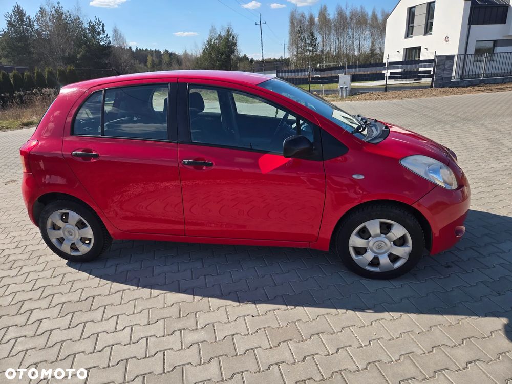 Toyota Yaris - 1