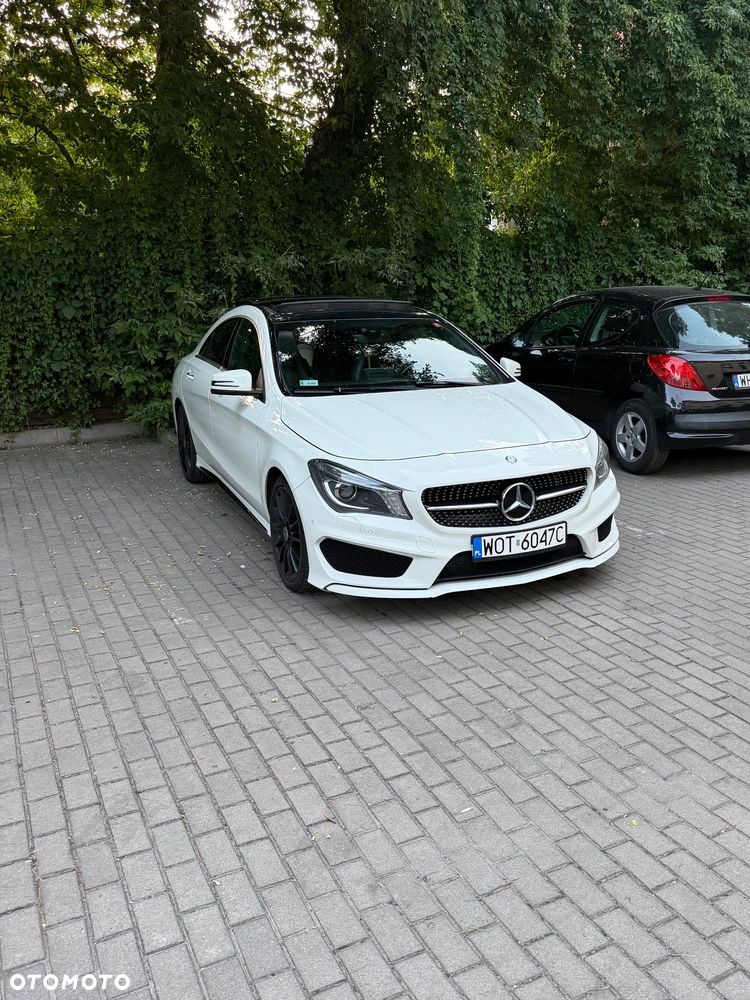 Mercedes-Benz CLA 200 AMG Line - 2