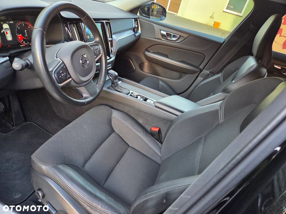 Volvo V60 D4 Geartronic Momentum Pro - 22