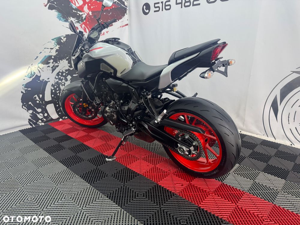 Yamaha MT - 6