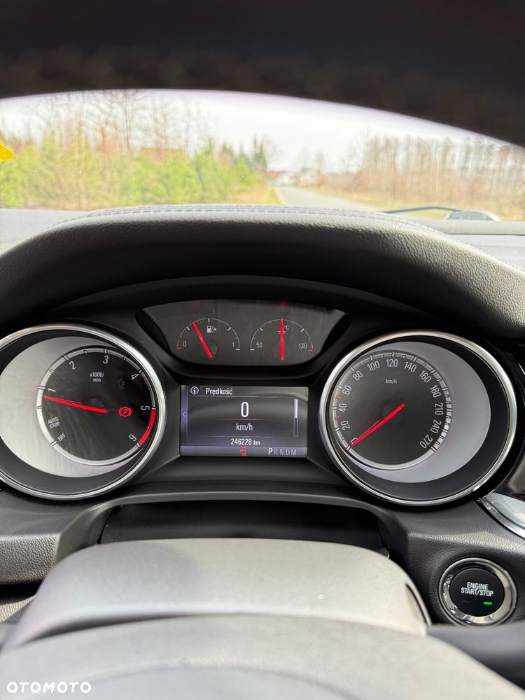 Opel Insignia 2.0 CDTI - 6