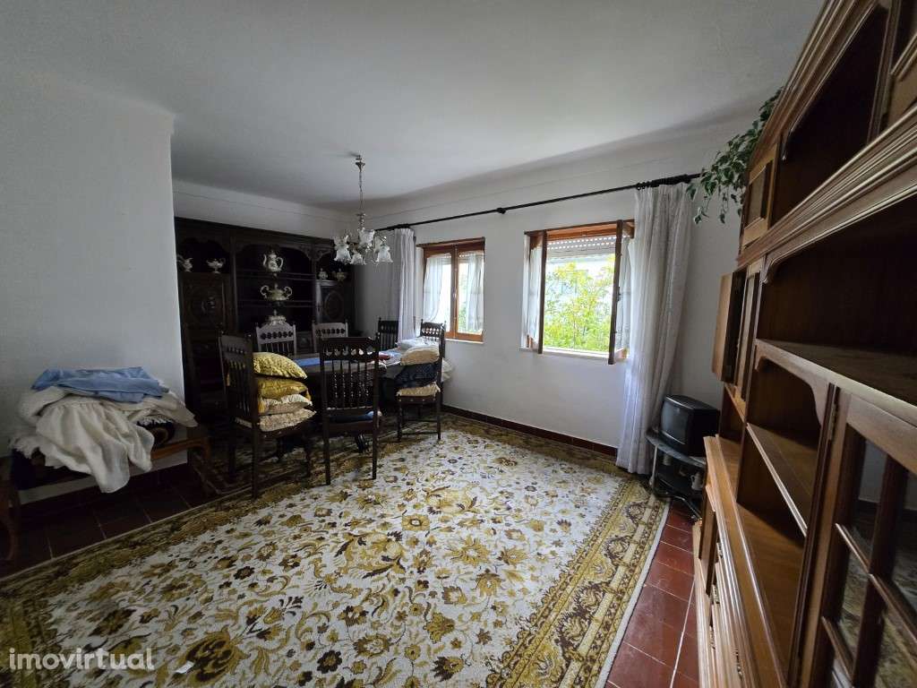 Moradia T2 com quintal, garagem e terraço no centro histórico da Vi... - Grande imagem: 2/27