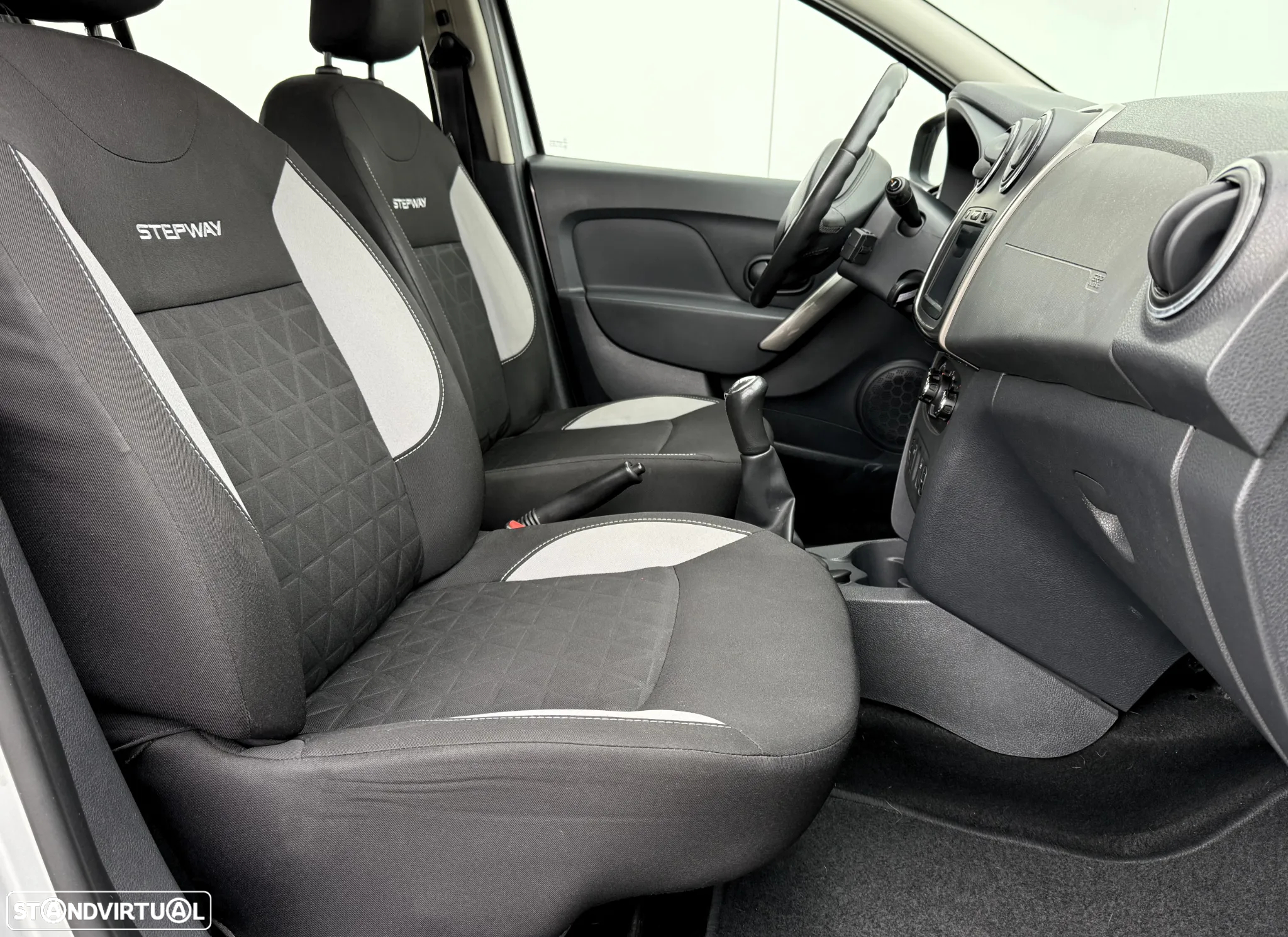 Dacia Sandero 1.5 dCi Stepway - 29