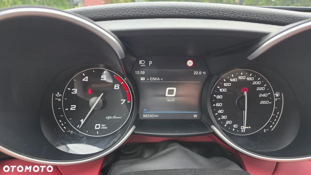 Alfa Romeo Giulia 2.0 Turbo TI Q4 - 15