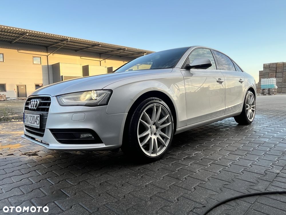 Audi A4 Limousine