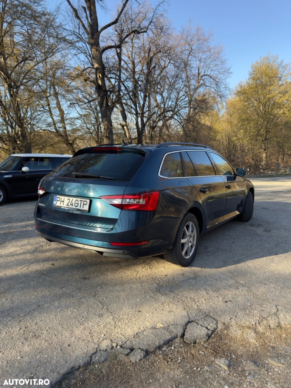 Skoda Superb Combi 2.0 TDI DSG Ambition - 3