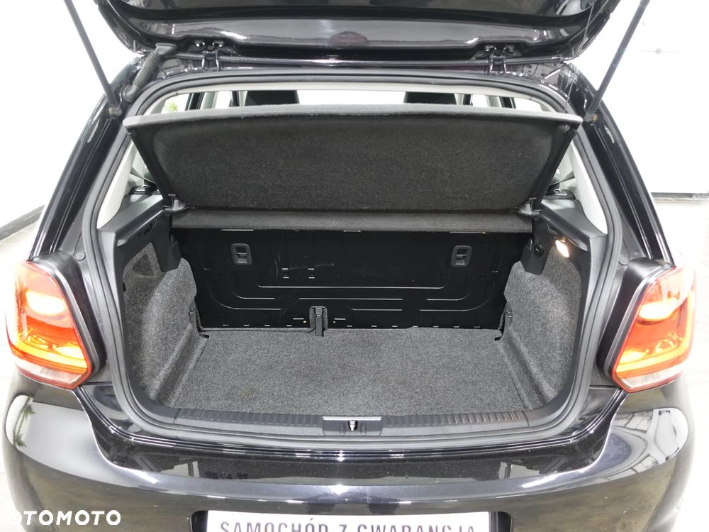 Volkswagen Polo 1.4 16V Trendline - 26