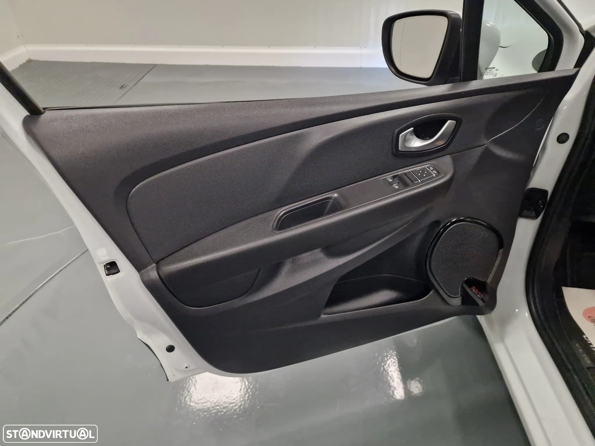 Renault CLIO SOCIETE 1.5DCI 90CV ZEN GPS IVA DEDUTIVEL - 45