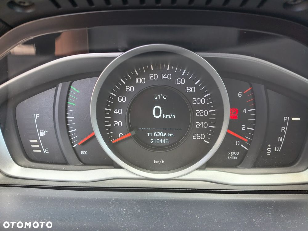 Volvo V60 D4 Geartronic Momentum - 10