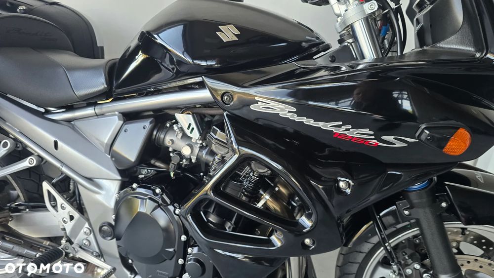 Suzuki Bandit - 18