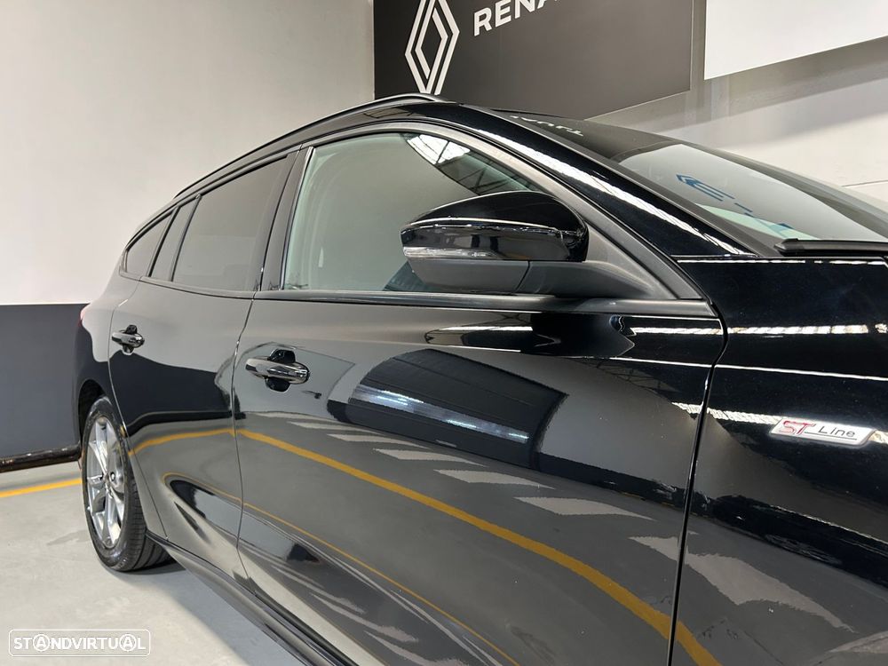 Ford Focus SW 1.0 EcoBoost MHEV ST-Line X - 12