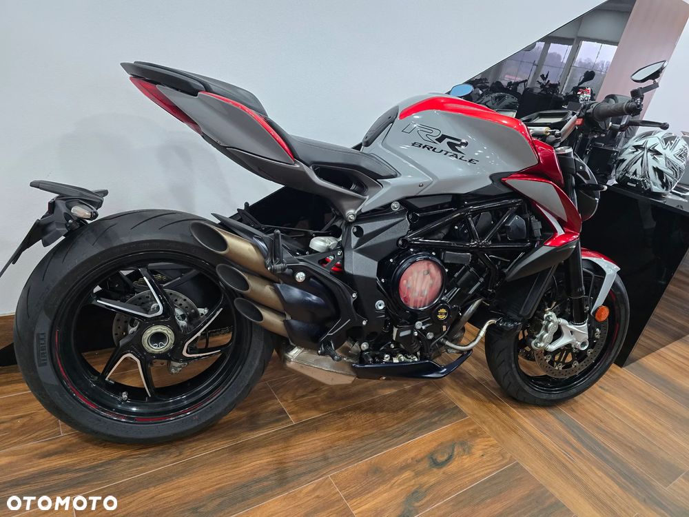MV AGUSTA Brutale - 32
