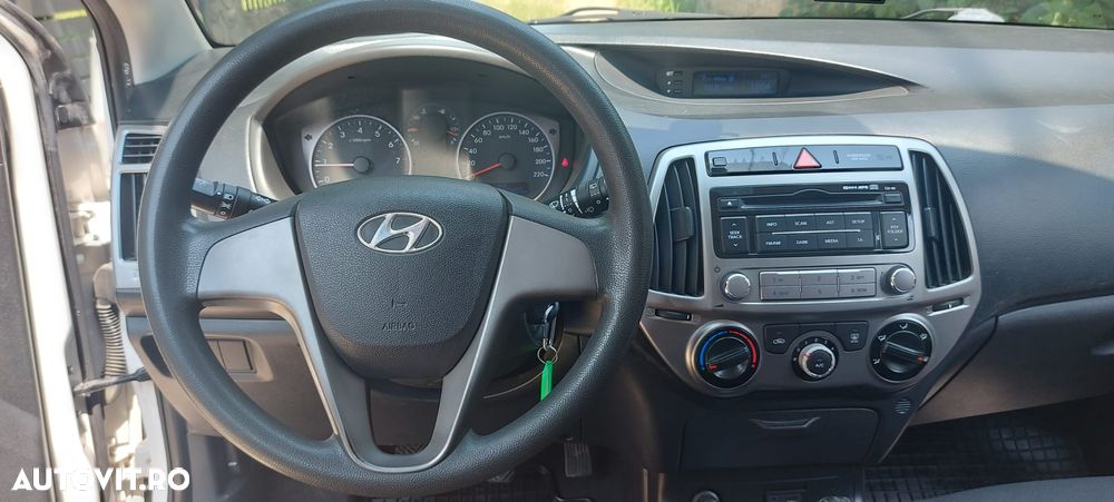 HYUNDAI i20 2012 — imagine 6