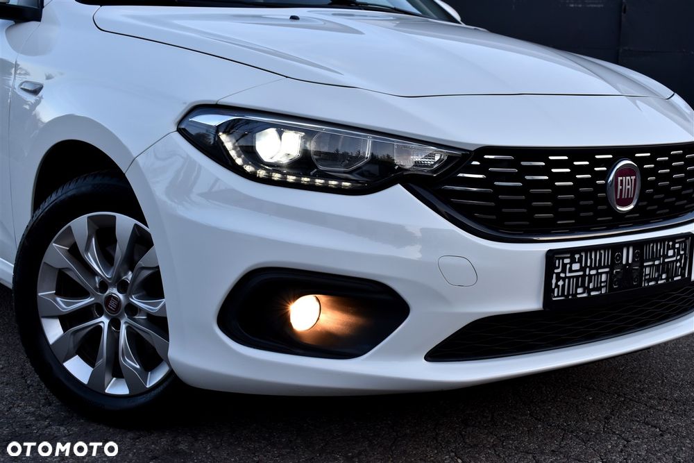 Fiat Tipo 1.4 16v Lounge EU6d - 9