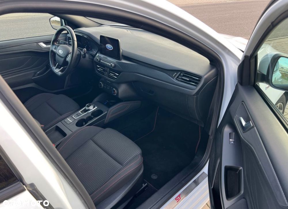 Ford Focus 1.5 EcoBlue ST-Line - 18