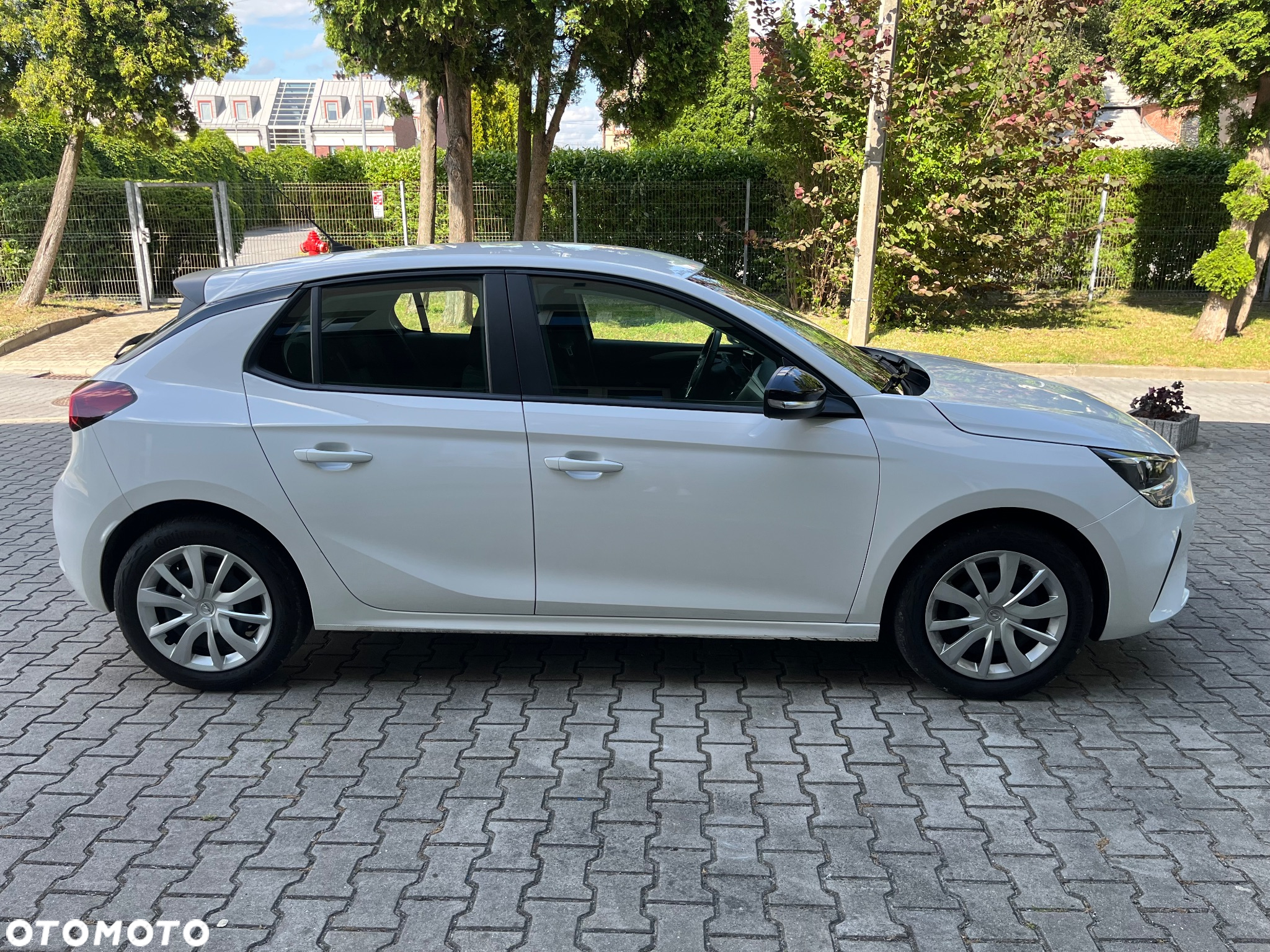 Opel Corsa 1.2 Business S&S - 16