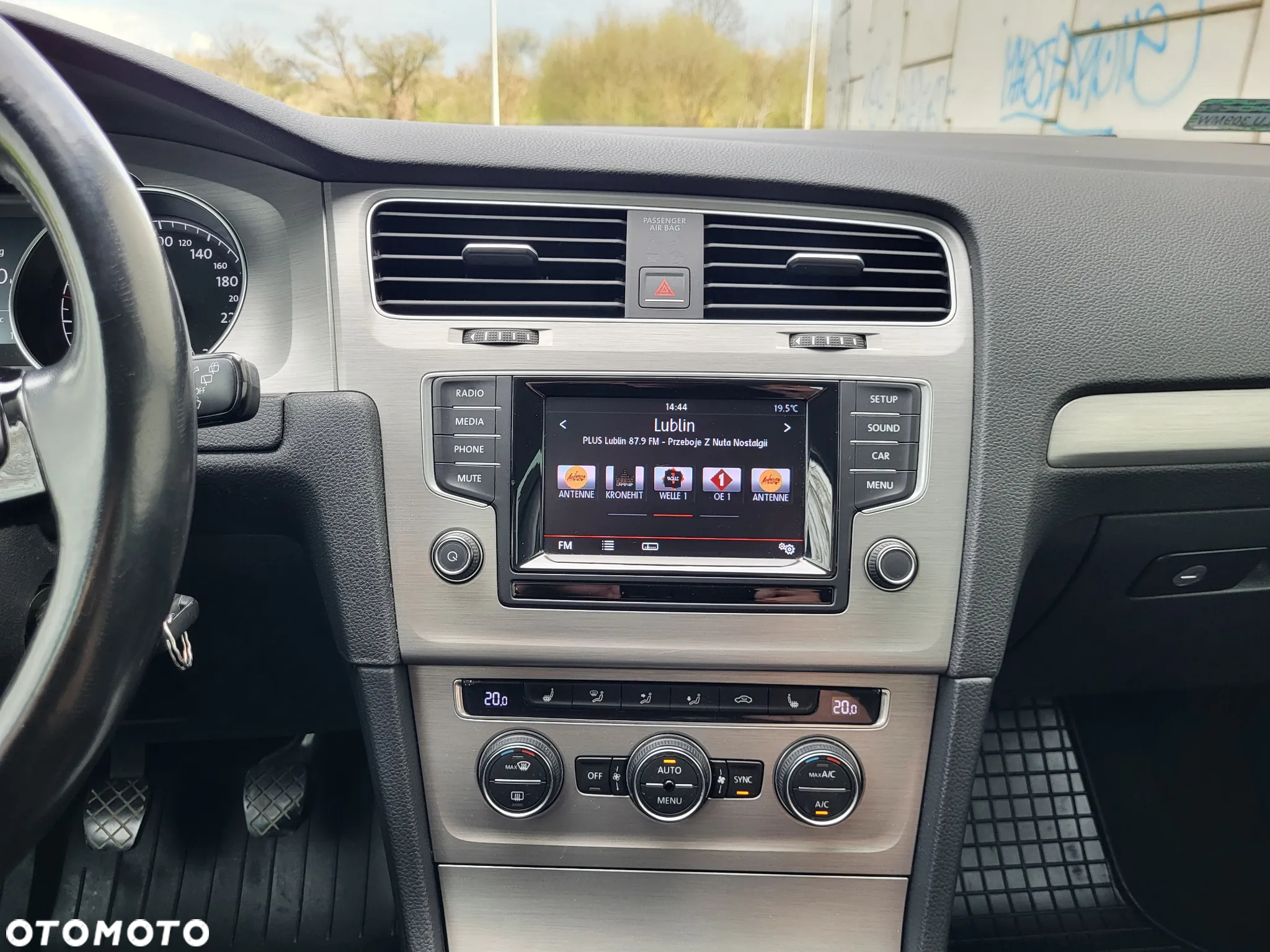 Volkswagen Golf Variant 1.6 TDI 4Motion BlueMotion Technology Comfortline - 12
