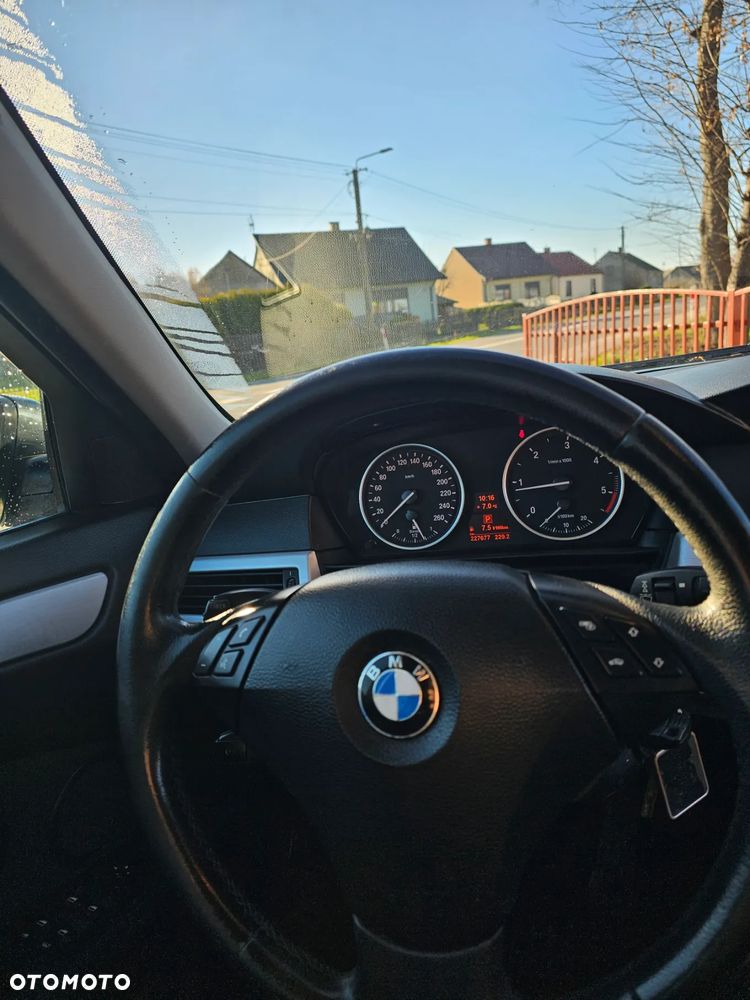 BMW Seria 5 520d Touring - 32