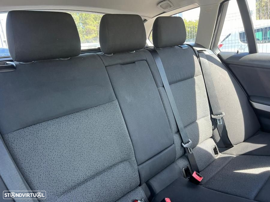 BMW 320 d Touring - 9