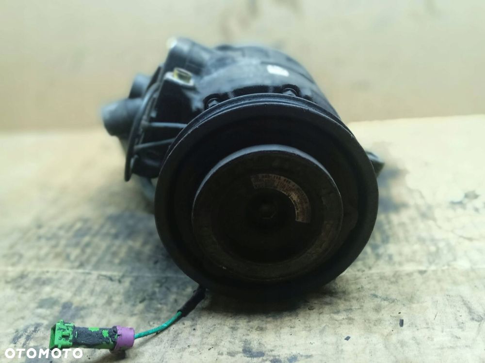 Sprężarka Klimatyzacji Kompresor 8D0260805J Audi A4 B6 2.5 - 6