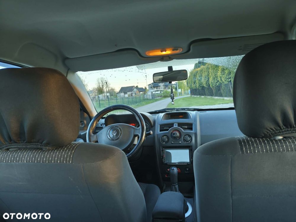 Renault Megane 1.6 16V Confort Authentique - 10