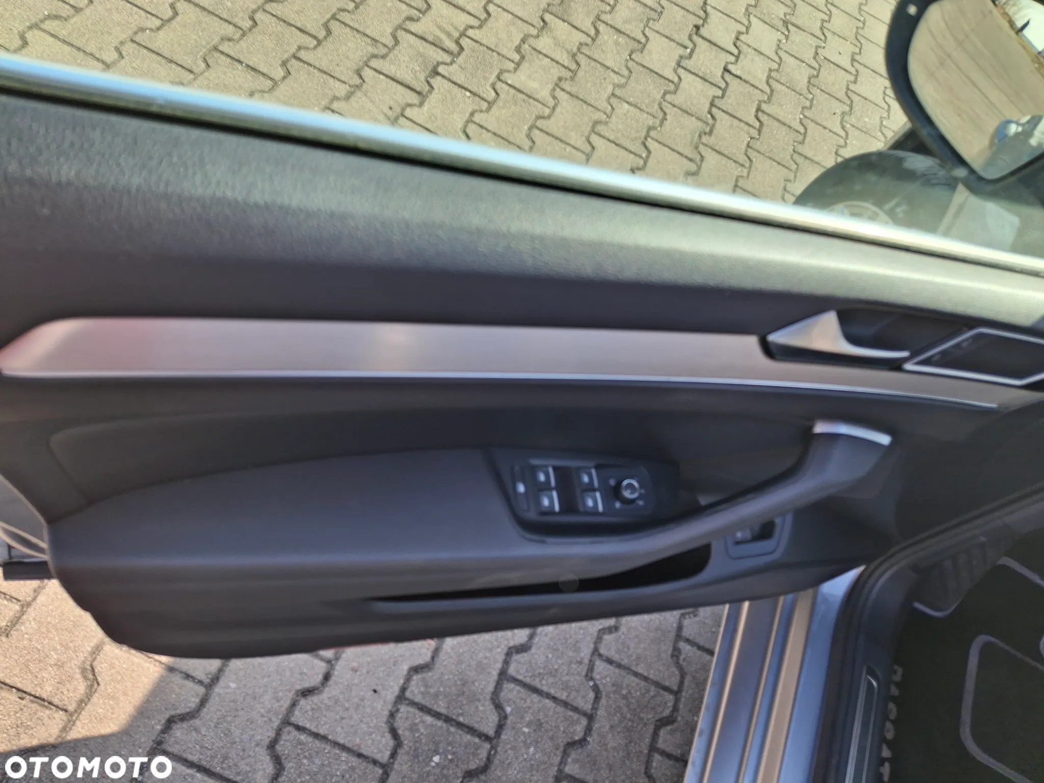 Volkswagen Passat 1.6 TDI BMT Comfortline - 18