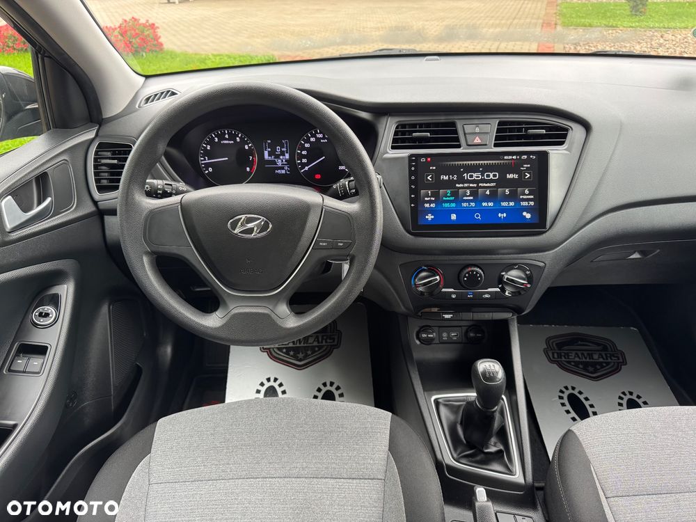 Hyundai i20 - 17