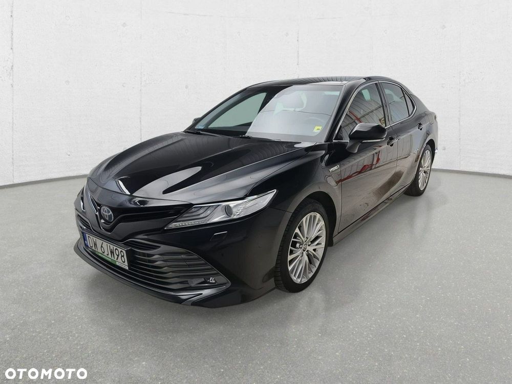 Toyota Camry - 3