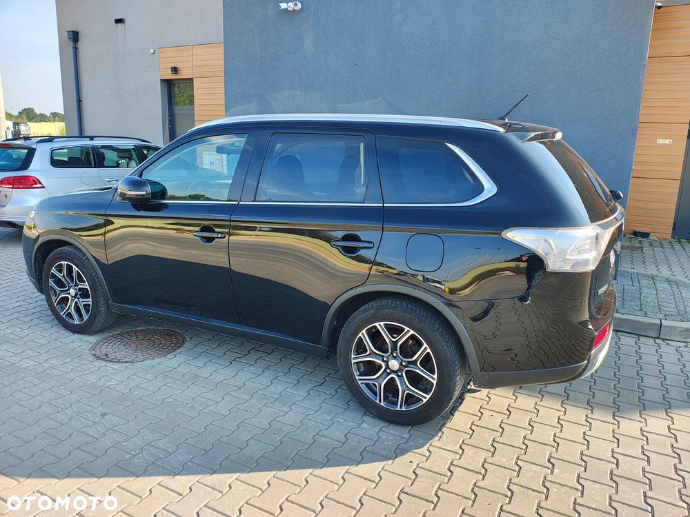 Mitsubishi Outlander - 9