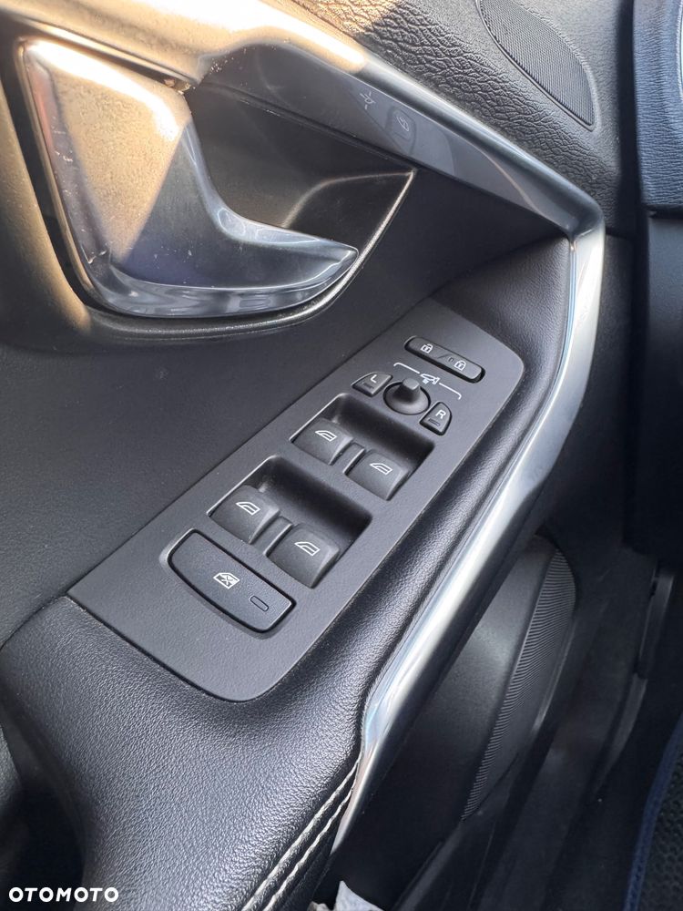 Volvo V40 D3 Geartronic Momentum - 14