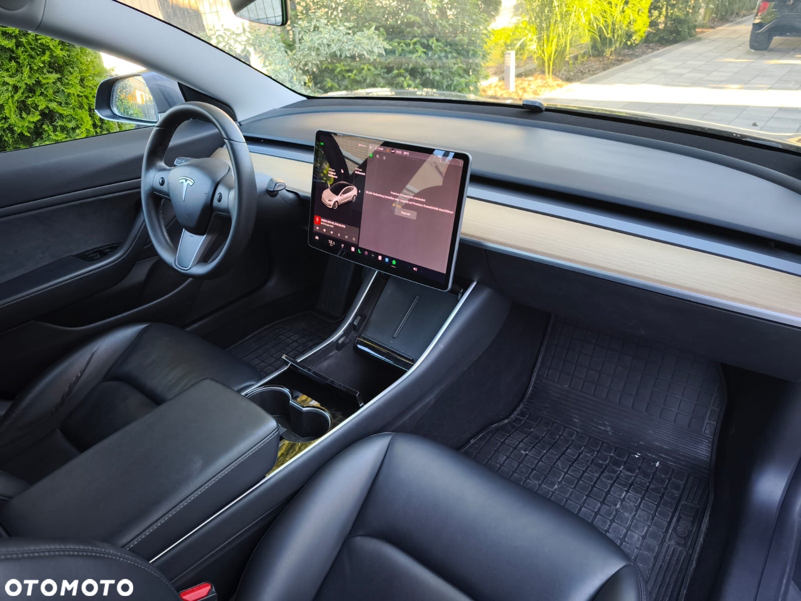 Tesla Model 3 Standard Reichweite Plus Hinterradantrieb - 28