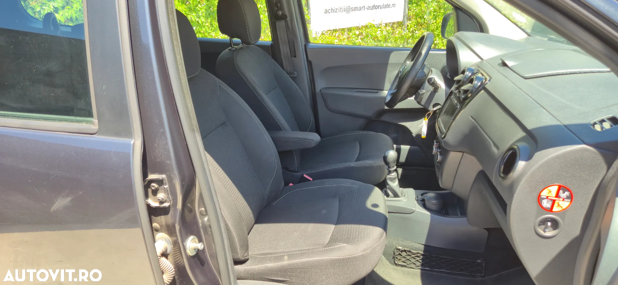 Dacia Lodgy TCe 100 GPF Comfort - 24