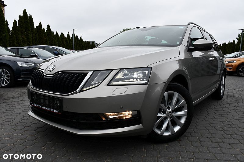 Skoda Octavia 1.6 TDI DSG Style - 2